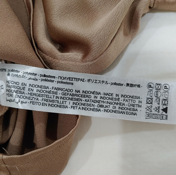 Zara satin champagne bronze long sleeve blouse with buttons. Size S - Picture 8 of 11